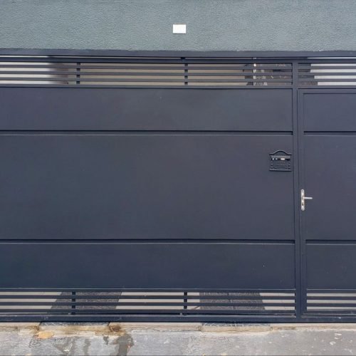 Portão Basculante Automatico com Social Embutido