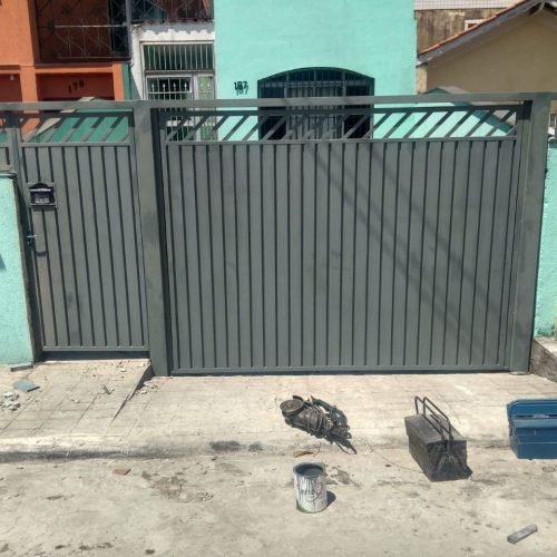 Portão Basculante e Social